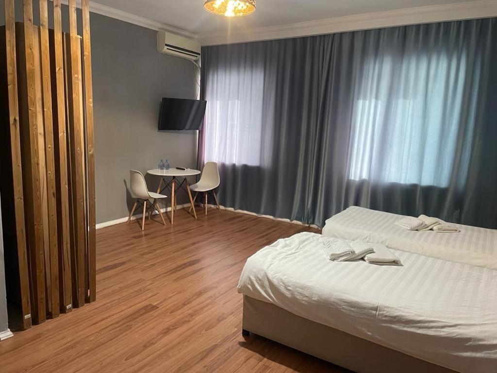 Hotel Mandarin 阿特劳 外观 照片